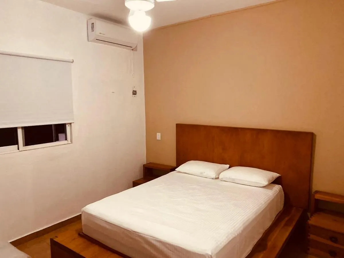 Отель Kin Mansion Beach Пуэрто-Морелос 3*,